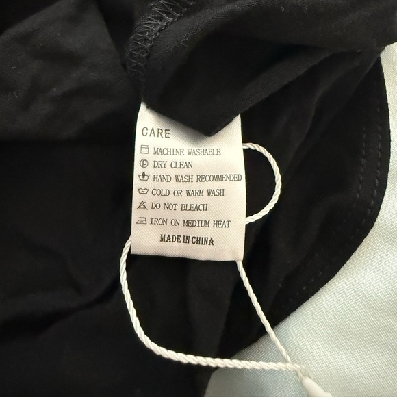 NEW Mangopop Black Long Sleeve Stretch Bodysuit with Bare Shoulders - Picture 10 of 10